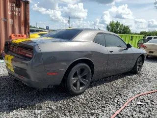 2016 Dodge Challenger SXT with VIN 2C3CDZAG4GH193152, listed as a Copart auction lot 60660705 with 121,621 mi miles and Salvage title. Bid and sale history available at DreamBid. Image 3.