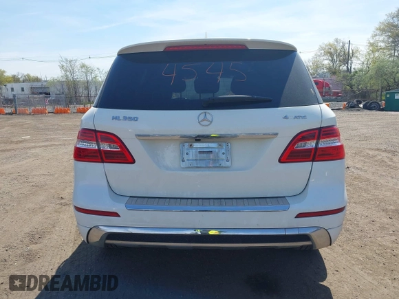 2014 Mercedes-Benz M 350 with VIN 4JGDA5HB2EA379792, listed as a IAAI auction lot 42104545 with 148,292 mi miles and . Bid and sale history available at carsss.com. Image 16.