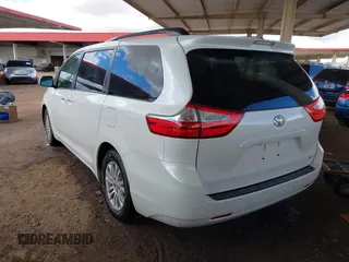 2016 Toyota Sienna XLE с VIN 5TDYK3DC0GS762593, выставлен на аукционе IAAI как лот 41769173 с пробегом 71 869 миль миль и . История ставок и продаж доступна на DreamBid. Изображение 3.