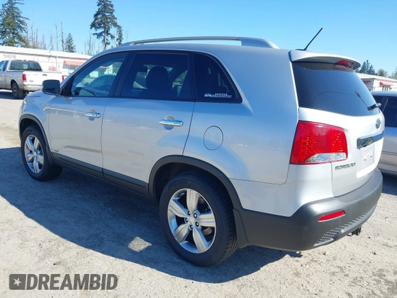 2013 Kia Sorento EX with VIN 5XYKUDA64DG357348, listed as a IAAI auction lot 42074290 with 113,703 mi miles. Bid and sale history available at carsss.com. Image 3.