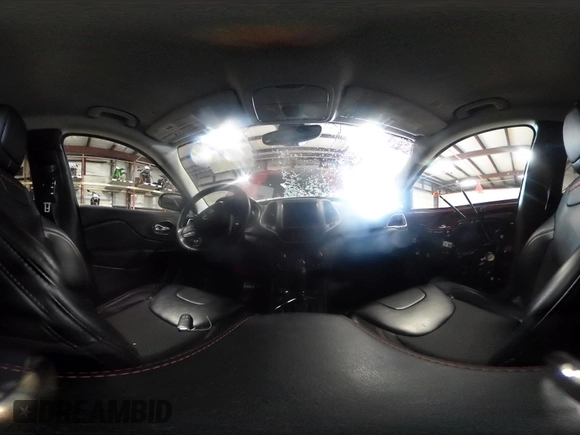 2020 Jeep Cherokee Trailhawk с VIN 1C4PJMBX2LD613814, выставлен на аукционе IAAI как лот 41253162 с пробегом 55 002 миль миль и . История ставок и продаж доступна на DreamBid. Изображение 22.