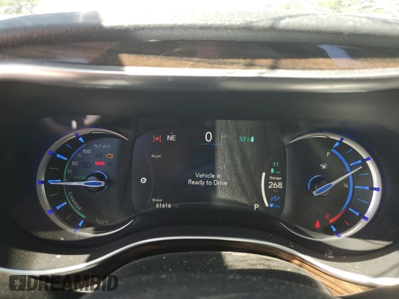 2022 Chrysler Pacifica Hybrid Limited z VIN 2C4RC1S7XNR123039, wystawiony jako Copart lot #57786915 z przebiegiem 61 616 mil mil oraz Szkoda całkowita • Salvage title. Historia ofert i sprzedaży dostępna na DreamBid. Obrazek 9.