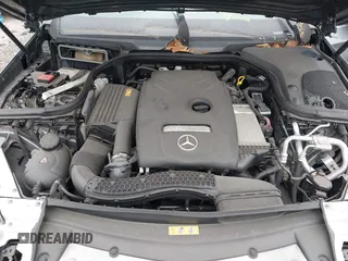 2019 Mercedes-Benz E 300 z VIN WDDZF4KB9KA575468, wystawiony jako IAAI lot #42366391 z przebiegiem Nie podano mil oraz . Historia ofert i sprzedaży dostępna na DreamBid. Obrazek 10.