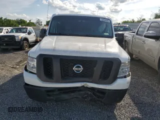 2019 Nissan NV Cargo S z VIN 1N6BF0KM7KN809036, wystawiony jako Copart lot #55559605 z przebiegiem 84 451 mil mil oraz Szkody całkowita. Historia ofert i sprzedaży dostępna na DreamBid. Obrazek 5.