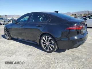2020 Jaguar XE R-Dynamic S z VIN SAJAT4GX5LCP66123, wystawiony jako Copart lot #79712574 z przebiegiem 10 274 mil mil oraz Szkody całkowita. Historia ofert i sprzedaży dostępna na DreamBid. Obrazek 2.