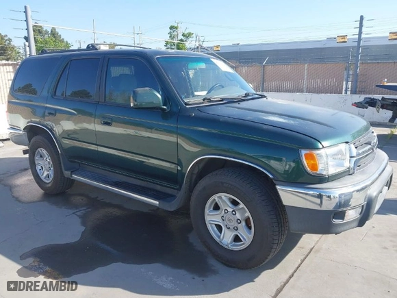 2001 Toyota 4Runner SR5 with VIN JT3GN86R310204401, listed as a IAAI auction lot 42034528 with 133,991 mi miles. Bid and sale history available at carsss.com. Image 1.
