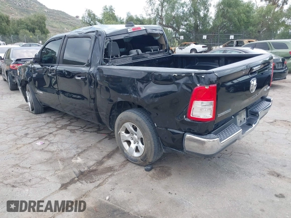 2020 Ram 1500 Big Horn z VIN 1C6RRFFGXLN109231, wystawiony jako IAAI lot #41881564 z przebiegiem 93 879 mil mil oraz . Historia ofert i sprzedaży dostępna na DreamBid. Obrazek 3.