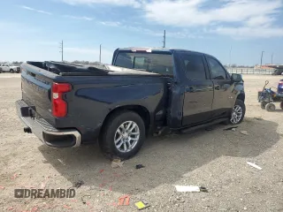 2022 Chevrolet Silverado 1500 LT with VIN 2GCUDDED5N1505777, listed as a Copart auction lot 46727945 with 28,917 mi miles and Salvage Title. Bid and sale history available at DreamBid. Image 3.