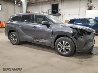 2020 Toyota Highlander XLE with VIN 5TDGZRBH3LS017789, listed as a Copart auction lot 47644425 with 99,548 mi miles and Salvage Title. Bid and sale history available at carsss.com. Image 4.