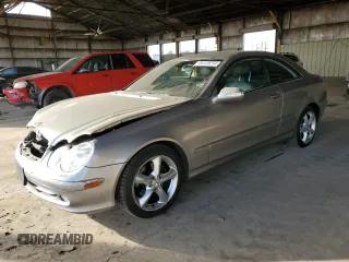 2005 Mercedes-Benz CLK-Class 3.2L with VIN WDBTJ65J75F144338, listed as a Copart auction lot 84120254 with 88,388 mi miles and Salvage Title. Bid and sale history available at carsss.com. Image 1.
