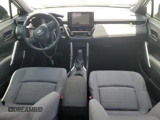 2025 Toyota Corolla Cross Hybrid S z VIN 7MUFBABG5SV077702, wystawiony jako Copart lot #60262515 z przebiegiem 5 129 mil mil oraz Szkoda całkowita • Salvage title. Historia ofert i sprzedaży dostępna na DreamBid. Obrazek 8.