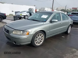 2006 Volvo S60 2.4L Turbo with VIN YV1RS547X62555387, listed as a IAAI auction lot 41216578 with 126,250 mi miles. Bid and sale history available at carsss.com. Image 2.