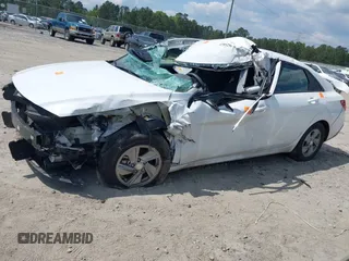 2024 Hyundai Elantra SE z VIN KMHLL4DG1RU798092, wystawiony jako IAAI lot #41985256 z przebiegiem 24 940 mil mil oraz . Historia ofert i sprzedaży dostępna na DreamBid. Obrazek 18.