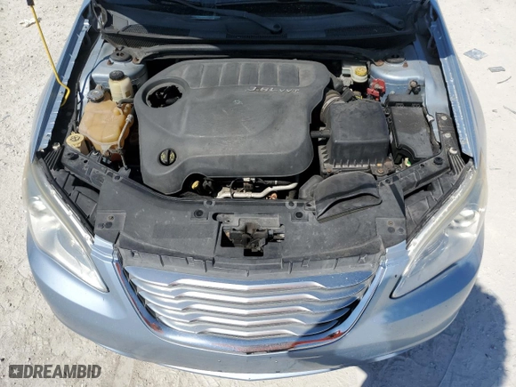 2013 Chrysler 200 Limited with VIN 1C3CCBCG9DN523555, listed as a Copart auction lot 50070785 with 136,811 mi miles and Clean Title. Bid and sale history available at carsss.com. Image 11.