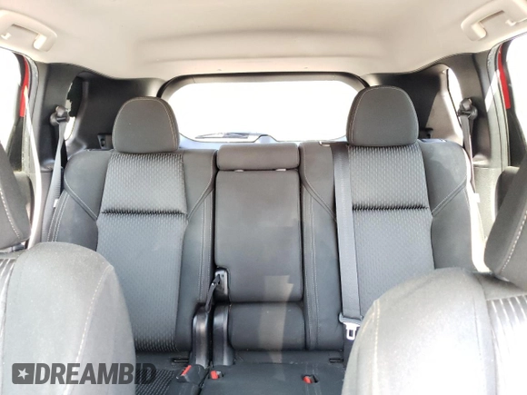 2022 Mitsubishi Outlander ES z VIN JA4J3TA80NZ040562, wystawiony jako Copart lot #60230295 z przebiegiem 139 874 mil mil oraz Czysty tytuł • Clean title. Historia ofert i sprzedaży dostępna na DreamBid. Obrazek 10.
