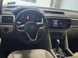2023 Volkswagen Atlas SE с VIN 1V2HR2CA7PC526108, выставлен на аукционе IAAI как лот 42844449 с пробегом 38 696 миль миль и . История ставок и продаж доступна на DreamBid. Изображение 27.