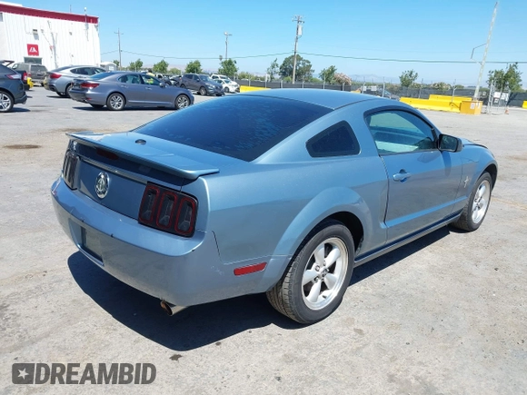 2007 Ford Mustang Deluxe с VIN 1ZVFT80N775363725, выставлен на аукционе IAAI как лот 42544069 с пробегом 200 300 миль миль и . История ставок и продаж доступна на DreamBid. Изображение 4.