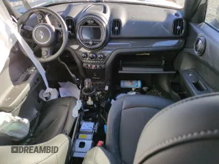 2020 MINI Countryman Oxford Edition with VIN WMZYW3C08L3M26925, listed as a Copart auction lot 81140074 with 0 mi miles and Salvage Title. Bid and sale history available at carsss.com. Image 8.
