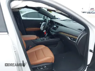 2019 Cadillac XT4 FWD Premium Luxury with VIN 1GYFZCR46KF149823, listed as a IAAI auction lot 41712807 with 43,367 mi miles. Bid and sale history available at carsss.com. Image 5.