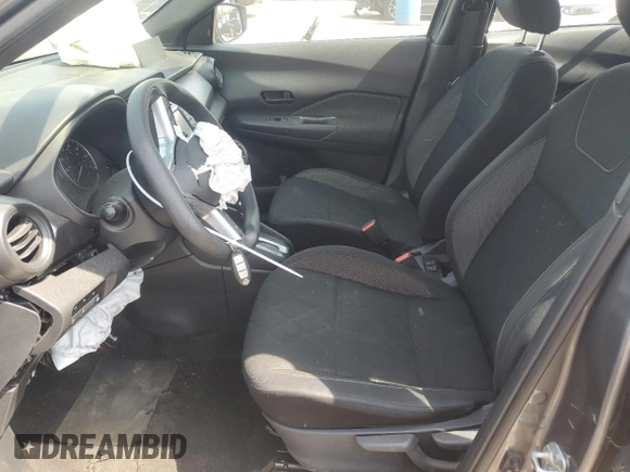 2020 Nissan Kicks S z VIN 3N1CP5BV9LL539063, wystawiony jako Copart lot #56322625 z przebiegiem 78 335 mil mil oraz Szkoda całkowita • Salvage title. Historia ofert i sprzedaży dostępna na DreamBid. Obrazek 7.