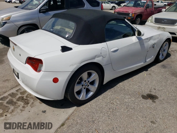 2007 BMW Z4 3.0i with VIN 4USBU33587LW70632, listed as a Copart auction lot 51910635 with 198,700 mi miles and Clean Title. Bid and sale history available at carsss.com. Image 3.