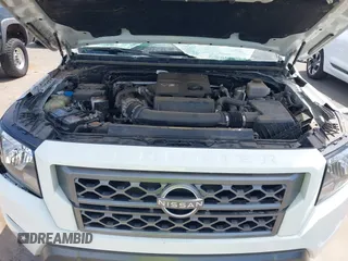 2022 Nissan Frontier Pro-4X z VIN 1N6ED1EK7NN646900, wystawiony jako IAAI lot #42098778 z przebiegiem 41 292 mil mil oraz . Historia ofert i sprzedaży dostępna na DreamBid. Obrazek 10.