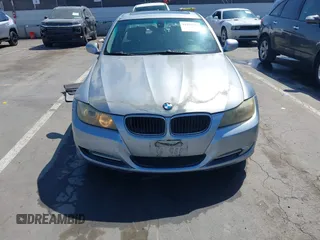 2009 BMW 3 Series 328i with VIN WBAPH77509NM27323, listed as a IAAI auction lot 41991774 with 96,217 mi miles. Bid and sale history available at carsss.com. Image 6.