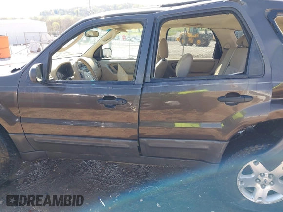 2007 Ford Escape XLT с VIN 1FMYU93197KB68777, выставлен на аукционе IAAI как лот 41996027 с пробегом 206 497 миль миль и . История ставок и продаж доступна на DreamBid. Изображение 14.