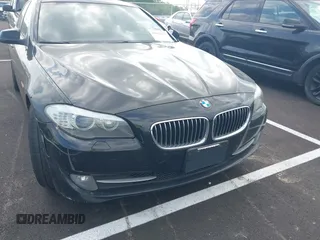 2011 BMW 5 Series 528i with VIN WBAFR1C52BDS36073, listed as a IAAI auction lot 42023987 with 139,736 mi miles and . Bid and sale history available at carsss.com. Image 6.