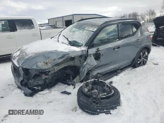 2019 Volvo XC40 R-Design с VIN YV4162UM1K2074737, выставлен на аукционе Copart как лот 88597165 с пробегом Не указан миль и Списание • Salvage title. История ставок и продаж доступна на DreamBid. Изображение 1.