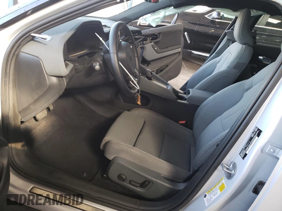 2023 Polestar 2 z VIN YSMEG3KAXPL136237, wystawiony jako Copart lot #76044794 z przebiegiem 55 161 mil mil oraz Czysty tytuł • Clean title. Historia ofert i sprzedaży dostępna na DreamBid. Obrazek 7.