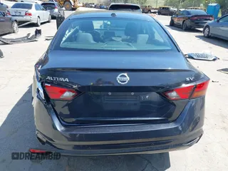 2022 Nissan Altima 2.5 SV with VIN 1N4BL4DV7NN319358, listed as a IAAI auction lot 41844741 with 70,965 mi miles. Bid and sale history available at carsss.com. Image 16.