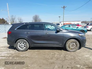 2019 Kia Sorento LX with VIN 5XYPGDA38KG515237, listed as a IAAI auction lot 41782259 with 55,543 mi miles. Bid and sale history available at carsss.com. Image 13.