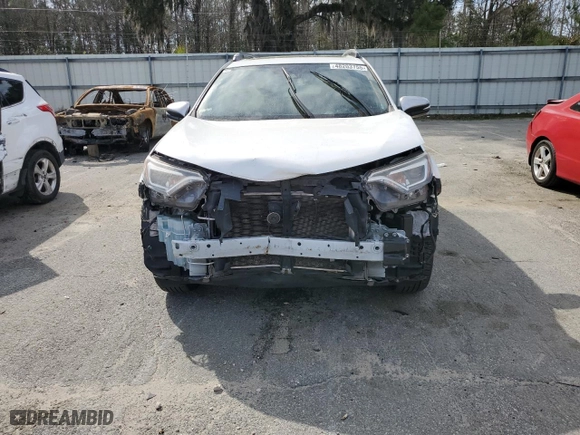2018 Toyota RAV4 SE with VIN 2T3JFREV3JW706033, listed as a Copart auction lot 48203755 with 147,413 mi miles and Salvage Title. Bid and sale history available at carsss.com. Image 5.
