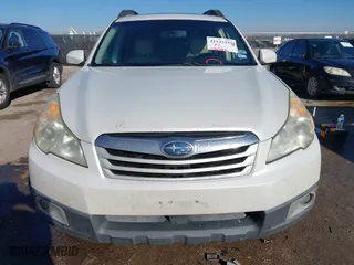 2010 Subaru Outback 3.6R Prem HK Audio/Pwr Moon with VIN 4S4BRDHCXA2368689, listed as a IAAI auction lot 41143441 with 236,702 mi miles. Bid and sale history available at carsss.com. Image 13.