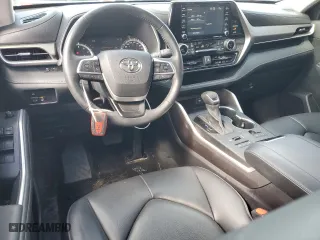 2022 Toyota Highlander XLE with VIN 5TDGZRBH8NS582154, listed as a Copart auction lot 49425765 with 89,394 mi miles and Salvage Title. Bid and sale history available at carsss.com. Image 8.