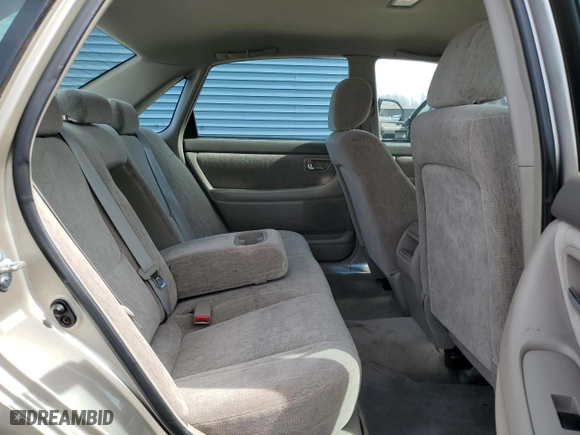 2004 Toyota Avalon XL with VIN 4T1BF28B44U353490, listed as a Copart auction lot 49329875 with 240,779 mi miles and Clean Title. Bid and sale history available at carsss.com. Image 10.