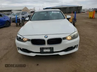 2013 BMW 3 Series 328i xDrive z VIN WBA3B5G59DNP40982, wystawiony jako Copart lot #62220845 z przebiegiem 152 820 mil mil oraz Czysty tytuł • Clean title. Historia ofert i sprzedaży dostępna na DreamBid. Obrazek 5.