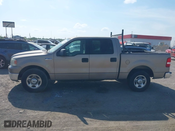 2004 Ford F-150 XLT with VIN 1FTRW12W74KD52290, listed as a IAAI auction lot 42066324 with 252,866 mi miles. Bid and sale history available at carsss.com. Image 14.