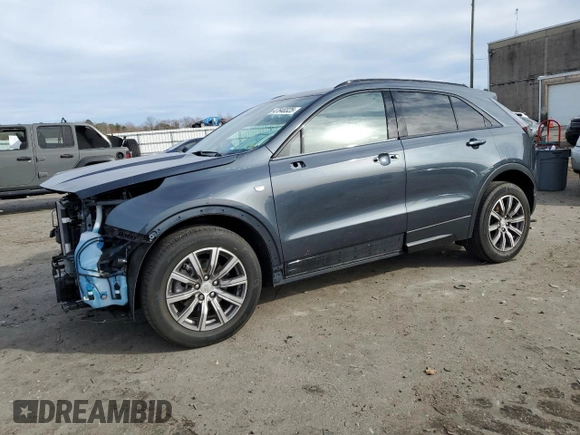 2020 Cadillac XT4 AWD Sport z VIN 1GYFZFR47LF137814, wystawiony jako Copart lot #47848325 z przebiegiem 24 696 mil mil oraz Szkoda całkowita • Salvage title. Historia ofert i sprzedaży dostępna na DreamBid. Obrazek 1.