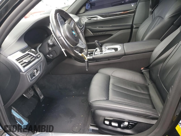 2022 BMW 7 Series 740i with VIN WBA7T2C07NCJ19339, listed as a Copart auction lot 43107493 with 19,424 mi miles. Bid and sale history available at carsss.com. Image 7.
