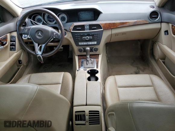 2013 Mercedes-Benz C 250 Sport z VIN WDDGF4HBXDR269348, wystawiony jako Copart lot #54330045 z przebiegiem 102 144 mil mil oraz Szkoda całkowita • Salvage title. Historia ofert i sprzedaży dostępna na DreamBid. Obrazek 8.