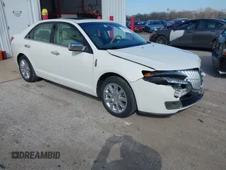 2012 Lincoln MKZ with VIN 3LNHL2JC4CR831614, listed as a IAAI auction lot 41883378 with 92,819 mi miles. Bid and sale history available at carsss.com. Image 1.