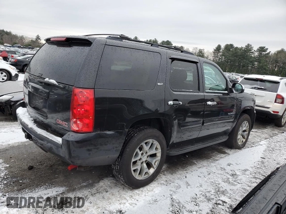 2008 GMC Yukon SLT w/4SB with VIN 1GKFK13028R120139, listed as a Copart auction lot 84847694 with 273,431 mi miles and Salvage Title. Bid and sale history available at carsss.com. Image 3.