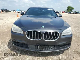 2015 BMW 7 Series 750Li z VIN WBAYE8C51FD782155, wystawiony jako Copart lot #54796505 z przebiegiem 112 772 mil mil oraz Szkoda całkowita • Salvage title. Historia ofert i sprzedaży dostępna na DreamBid. Obrazek 5.