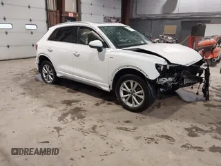 2021 Audi Q3 S line Premium z VIN WA1DECF36M1021600, wystawiony jako IAAI lot #41081075 z przebiegiem 40 860 mil mil oraz . Historia ofert i sprzedaży dostępna na DreamBid. Obrazek 1.