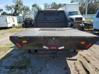 2003 Chevrolet Silverado 3500 LT with VIN 1GCJK33123F252080, listed as a Copart auction lot 77593284 with 195,009 mi miles and Salvage Title. Bid and sale history available at carsss.com. Image 6.