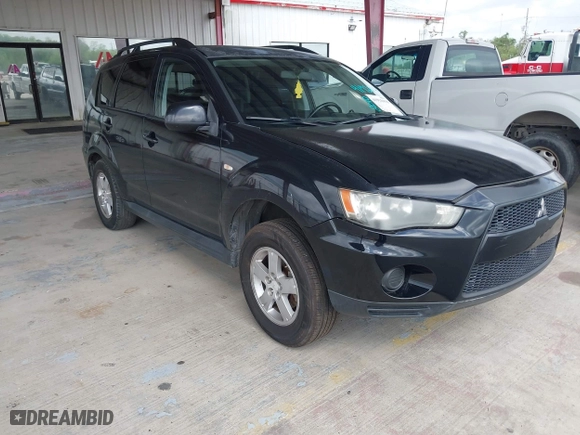 2010 Mitsubishi Outlander ES with VIN JA4AS2AW8AZ014667, listed as a IAAI auction lot 41921018 with 64,626 mi miles. Bid and sale history available at carsss.com. Image 1.