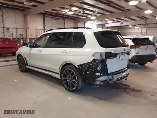 2024 BMW X7 M60i with VIN 5UX33EM04R9T72699, listed as a IAAI auction lot 41296464 with 39,785 mi miles. Bid and sale history available at carsss.com. Image 3.