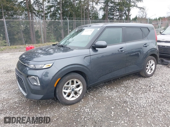2022 Kia Soul LX with VIN KNDJ23AU5N7834572, listed as a IAAI auction lot 41829793 with 32,437 mi miles. Bid and sale history available at carsss.com. Image 2.